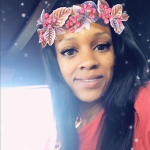 Meet your Posher, Desiree